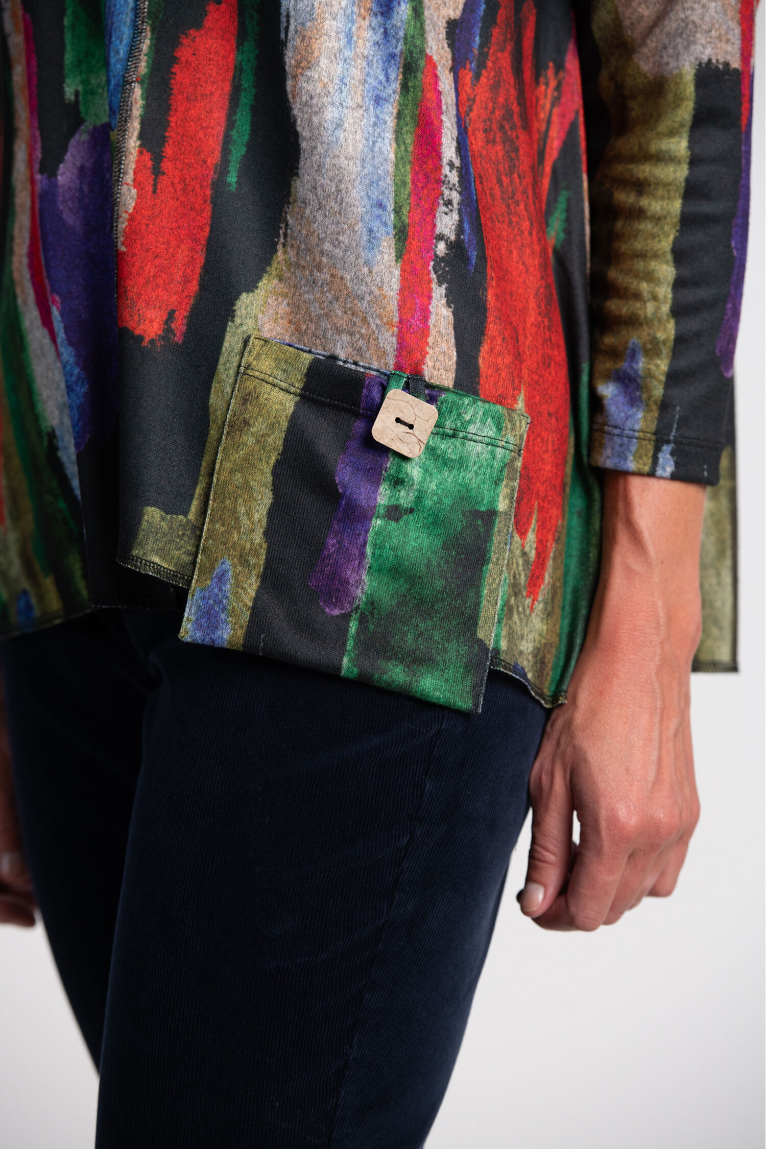 &frac34; Sleeve Exposed Seam Top  Image 3