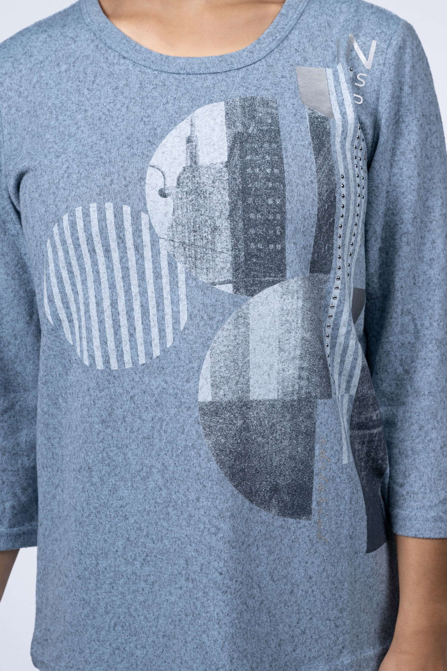 Inspiration &frac34; Sleeve Top Image 2