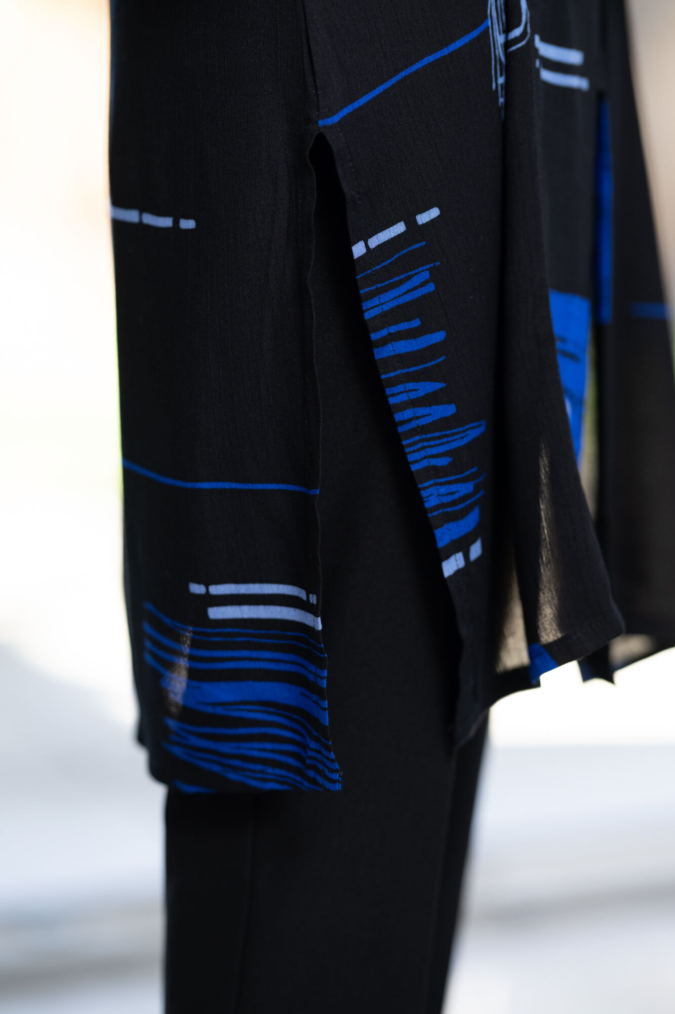 Open Front Cr&ecirc;pe Cardi Image 3