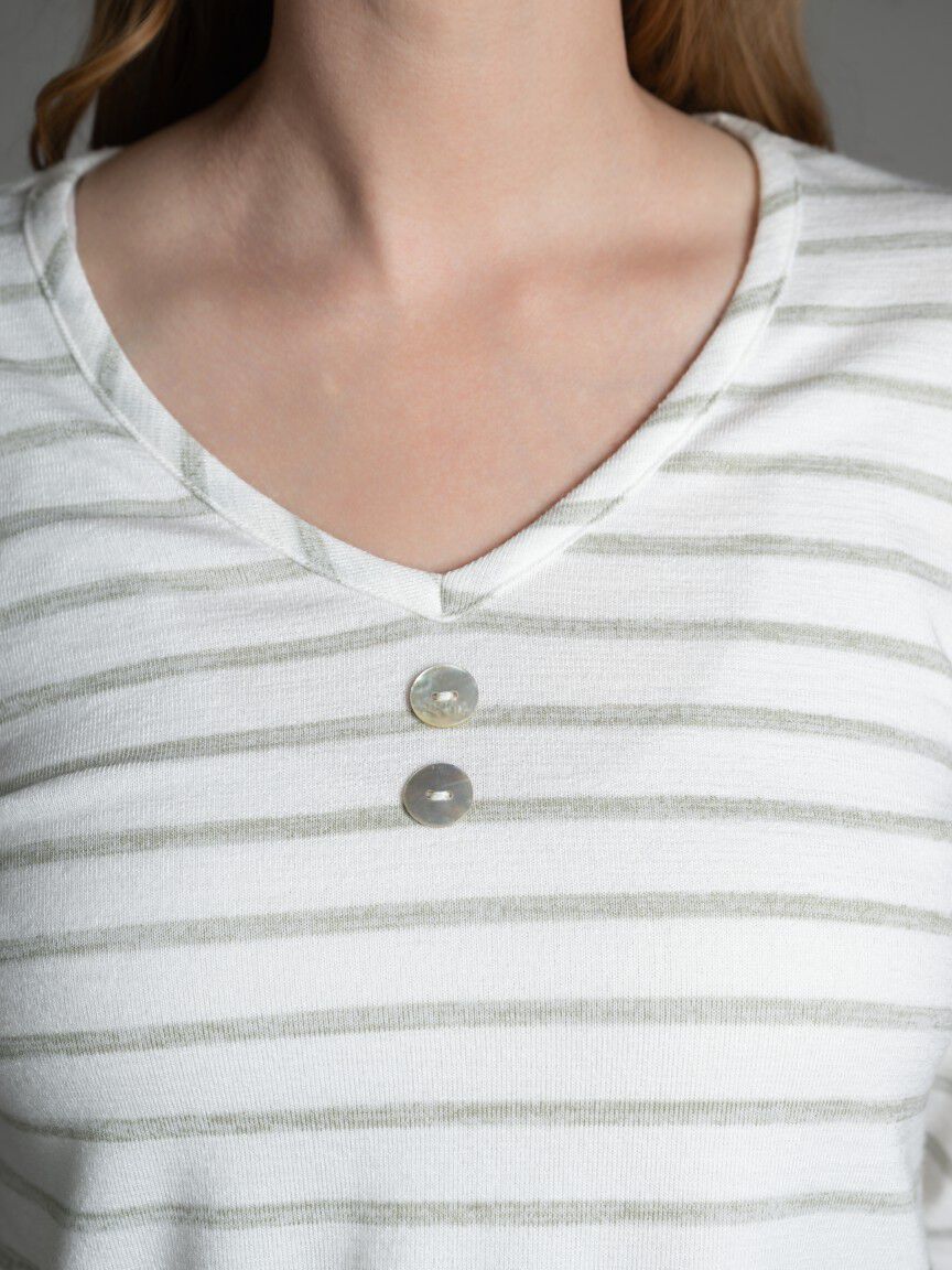 3/4 Sleeve V-Neck Top