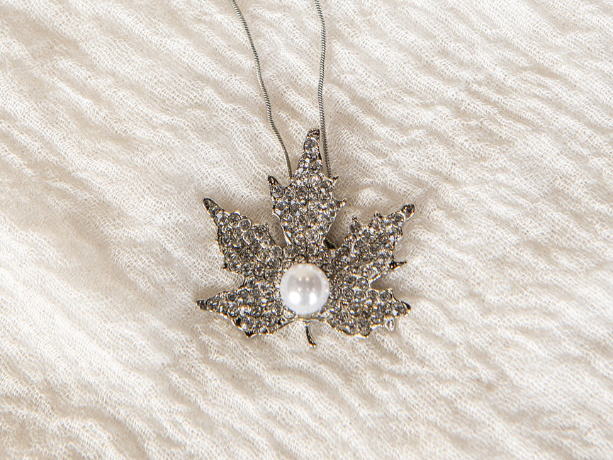 Maple Leaf Rhinestone Necklace  Image 2