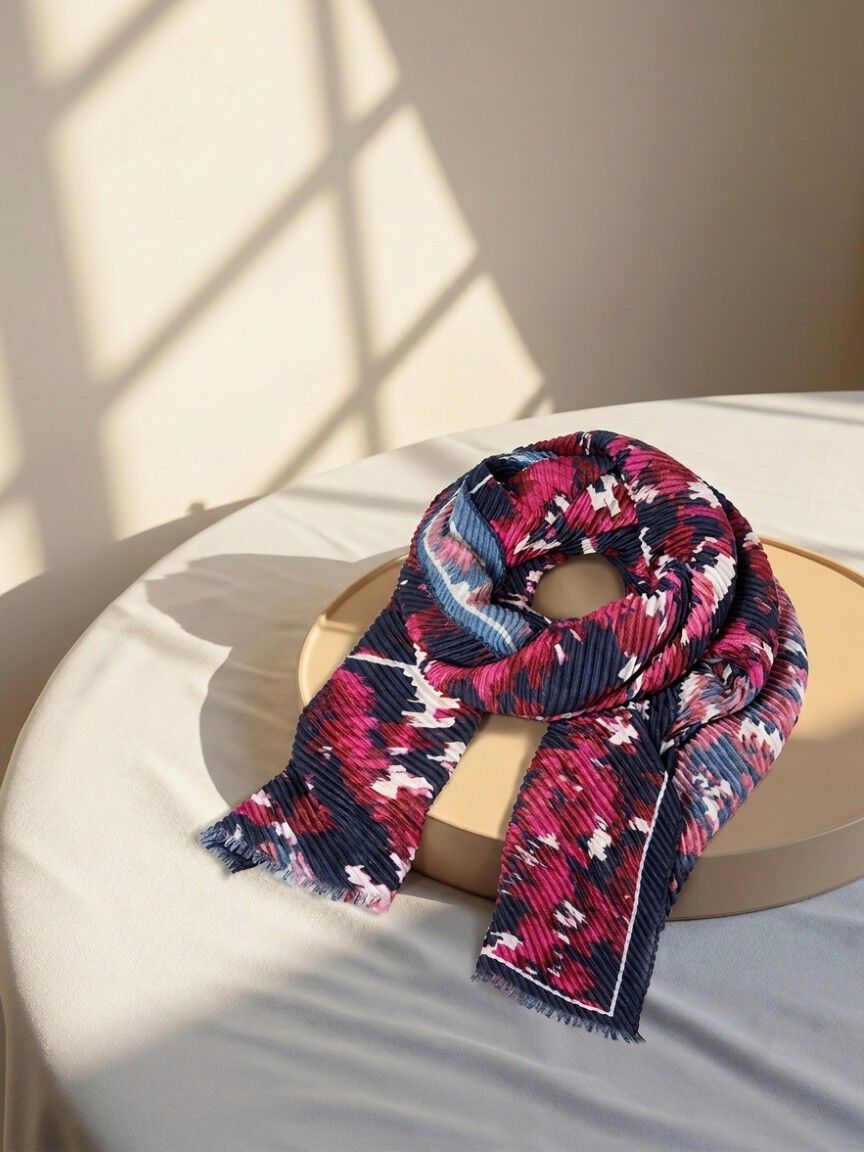 Lightweight Pleat Scarf Image 1