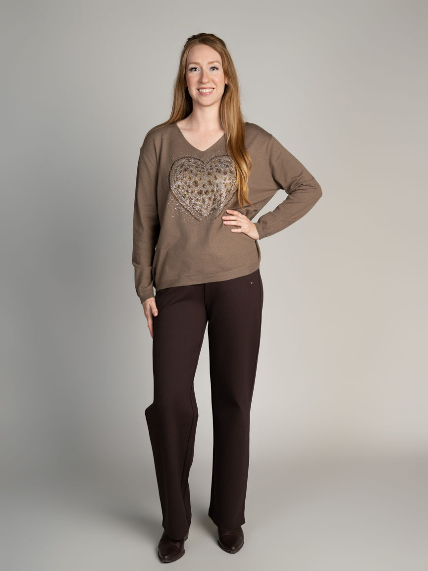 Lightweight V-Neck Sweater With Heart Hotfix
