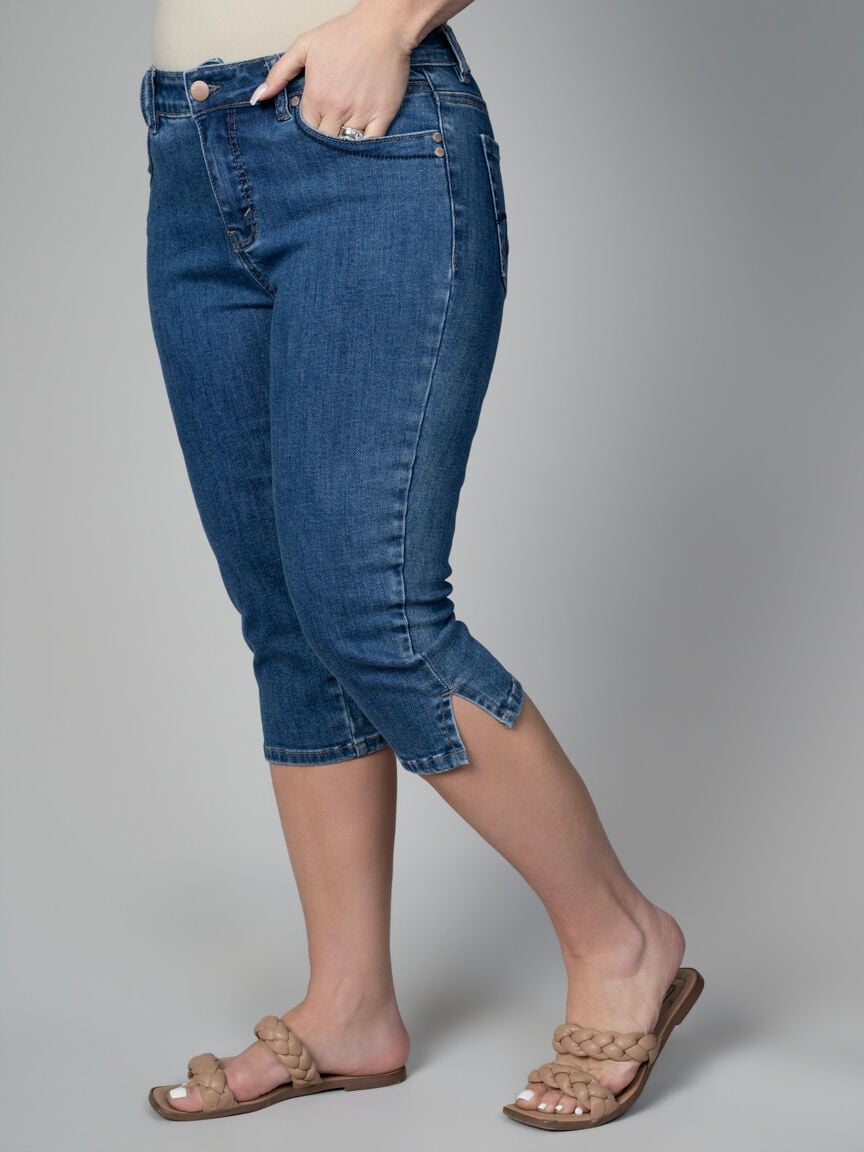 Alexane Slim Leg Denim Capri