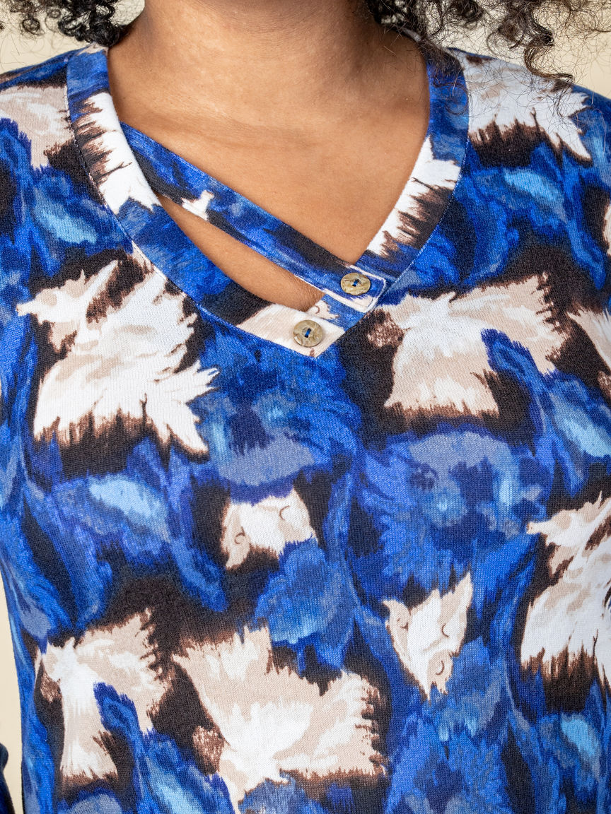 Long Sleeve V-Neck Top 