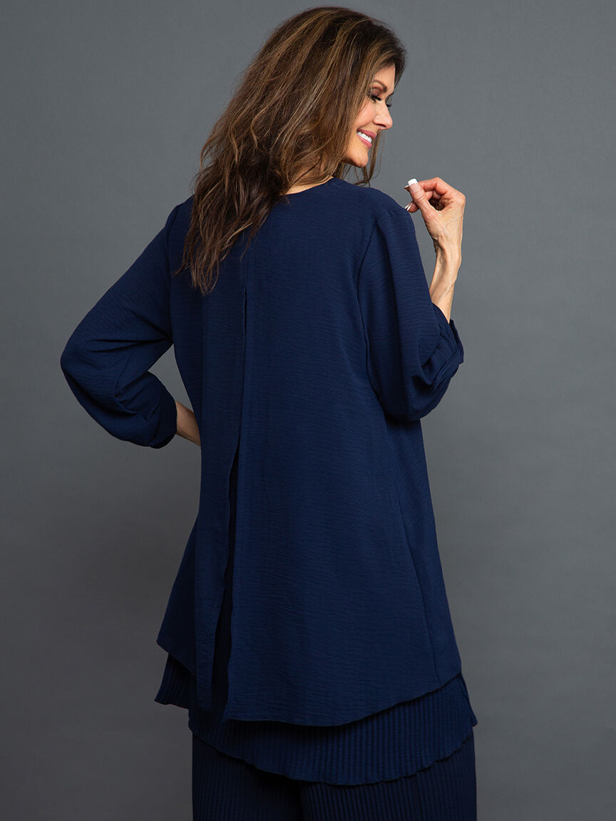 Peek-A-Boo Plisse Tunic Image 4
