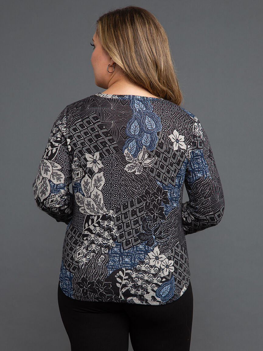 &frac34; Sleeve Top w/ Kangaroo Pocket