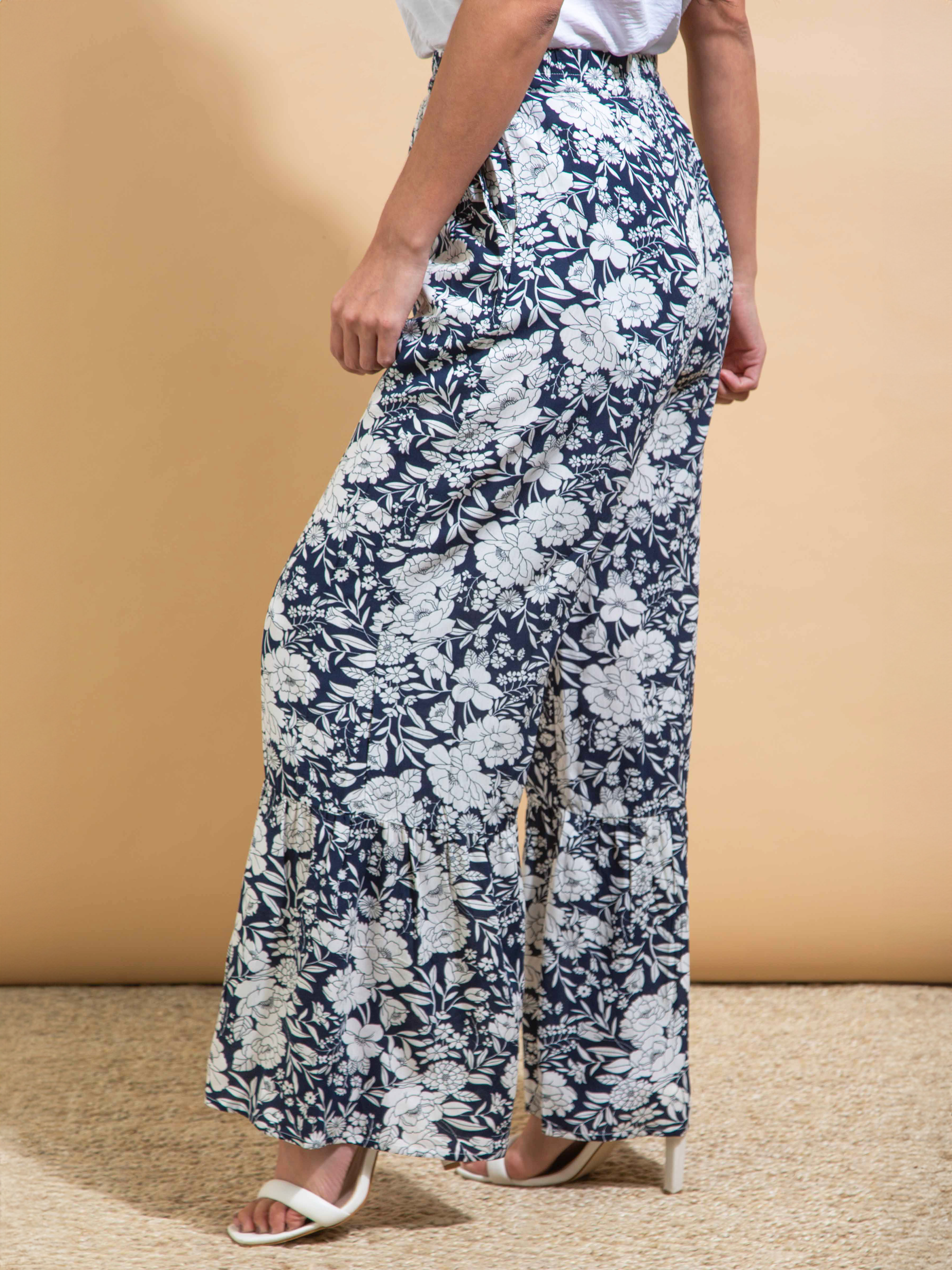 Flowy Floral Pull-On Pant Image 2