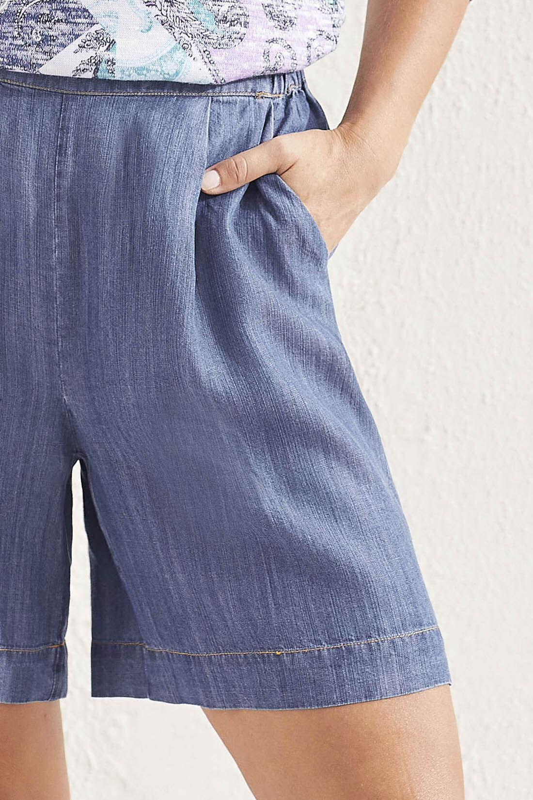 Flowy Pull-On Wide Leg Short Image 2