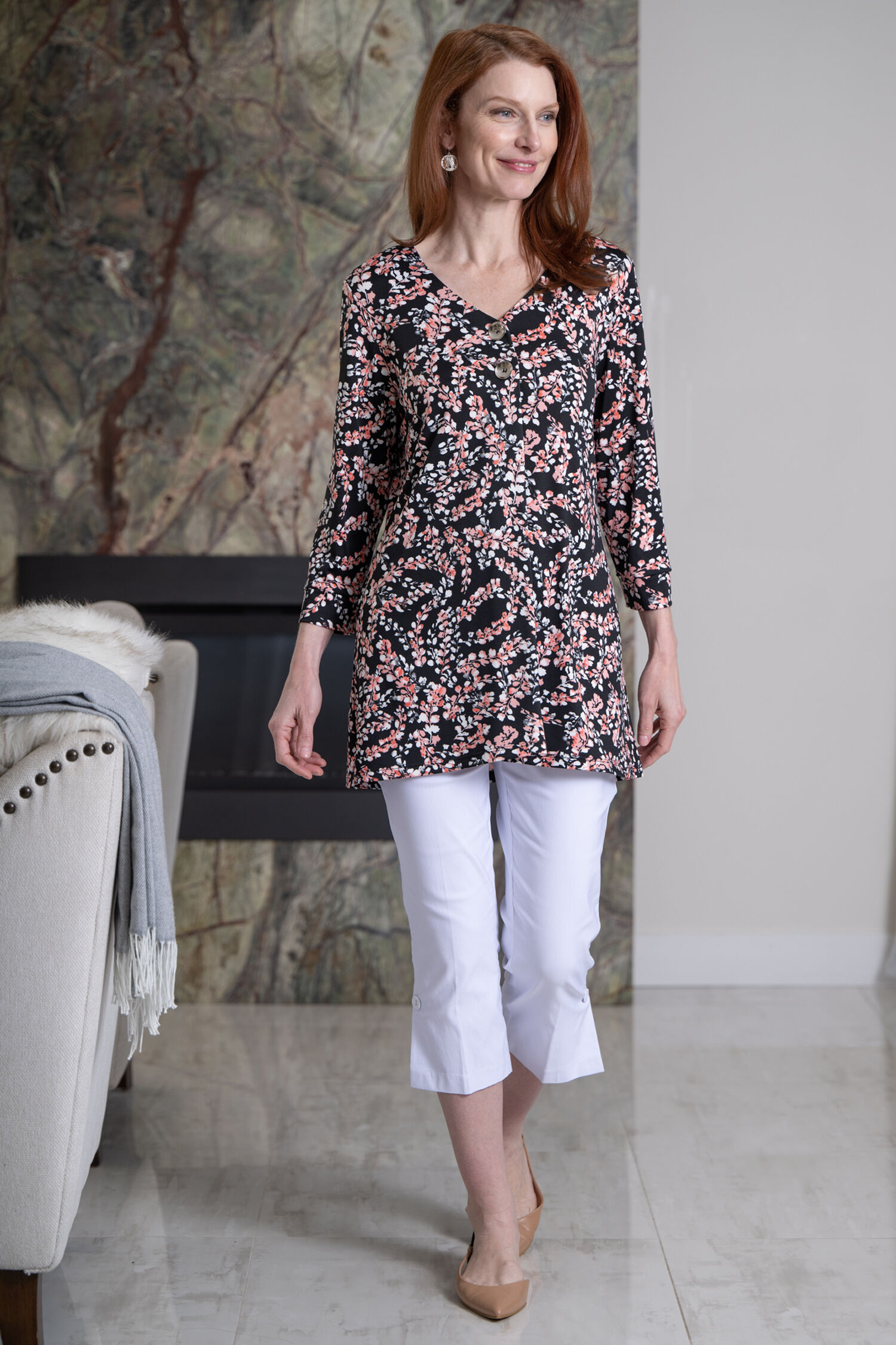 &frac34; Sleeve V-Neck Tunic Image 4