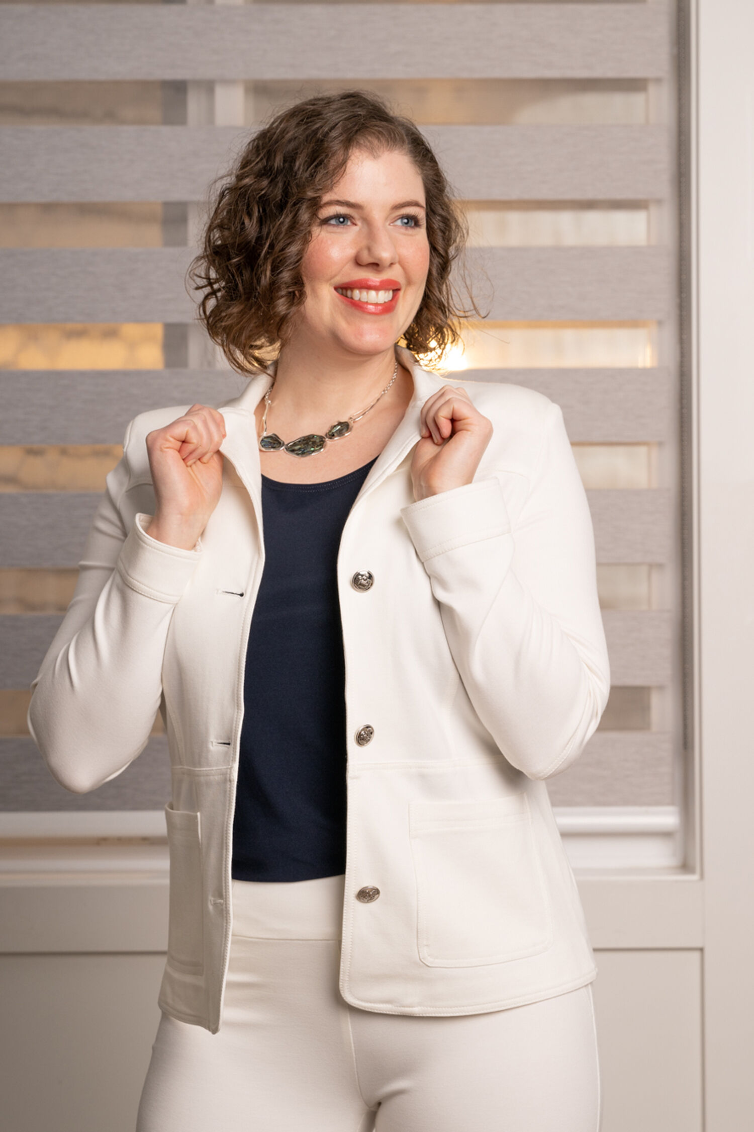 Long Sleeve Fitted Blazer Image 3