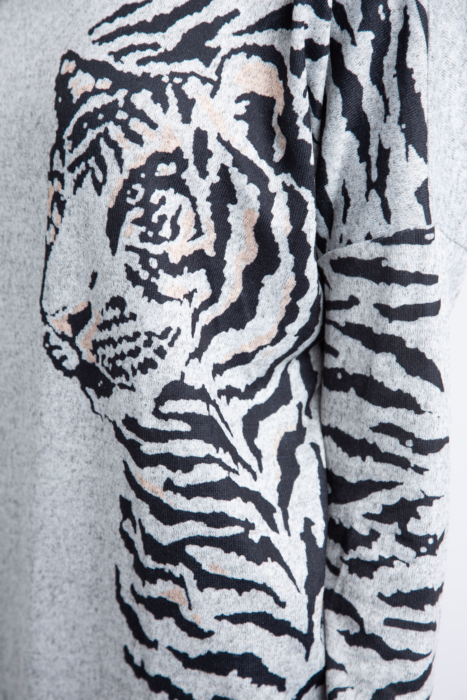 Long Sleeve Drop Shoulder Tiger Top Image 3