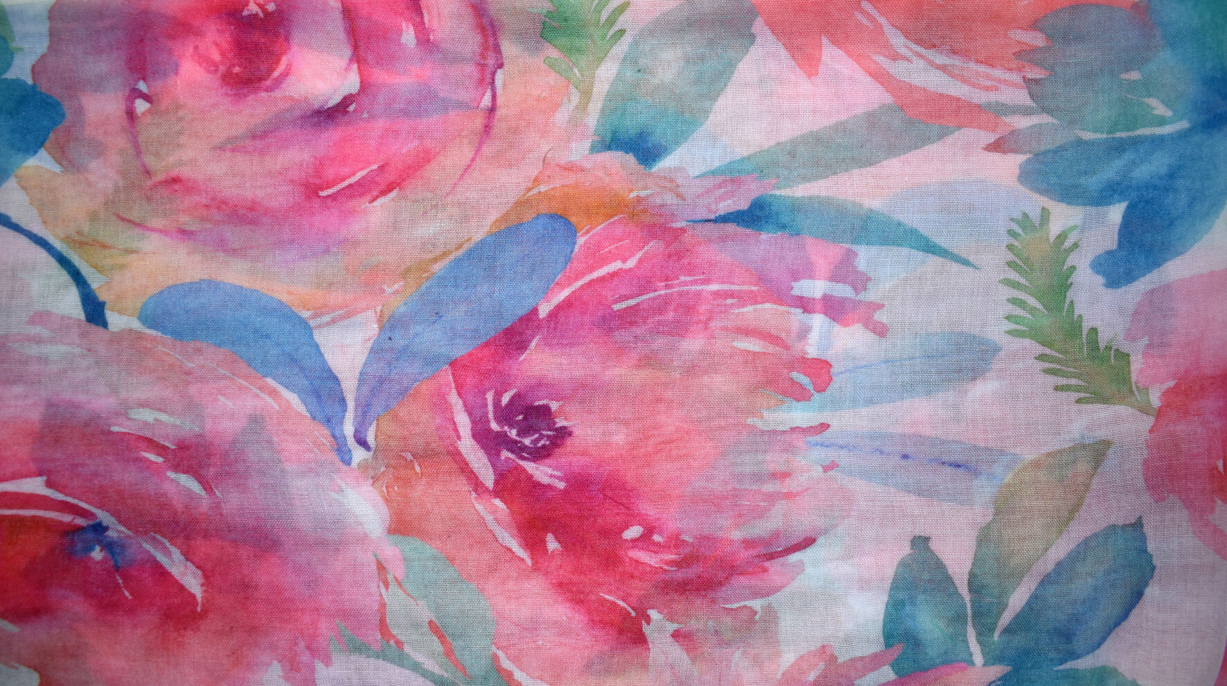 Lightweight Floral Print Scarf