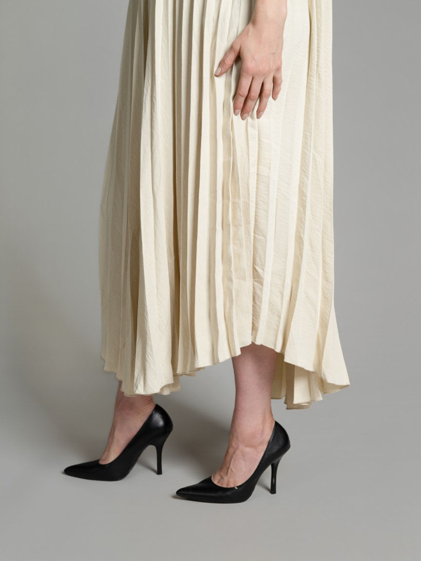 Sleeveless Pleated Maxi Dress Image 4