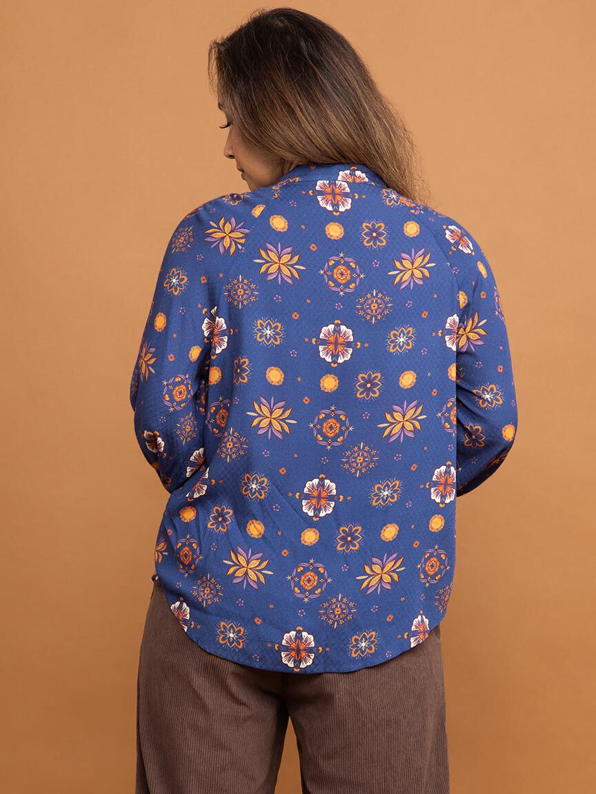 Long Sleeve Blouse in Festive Print Image 4