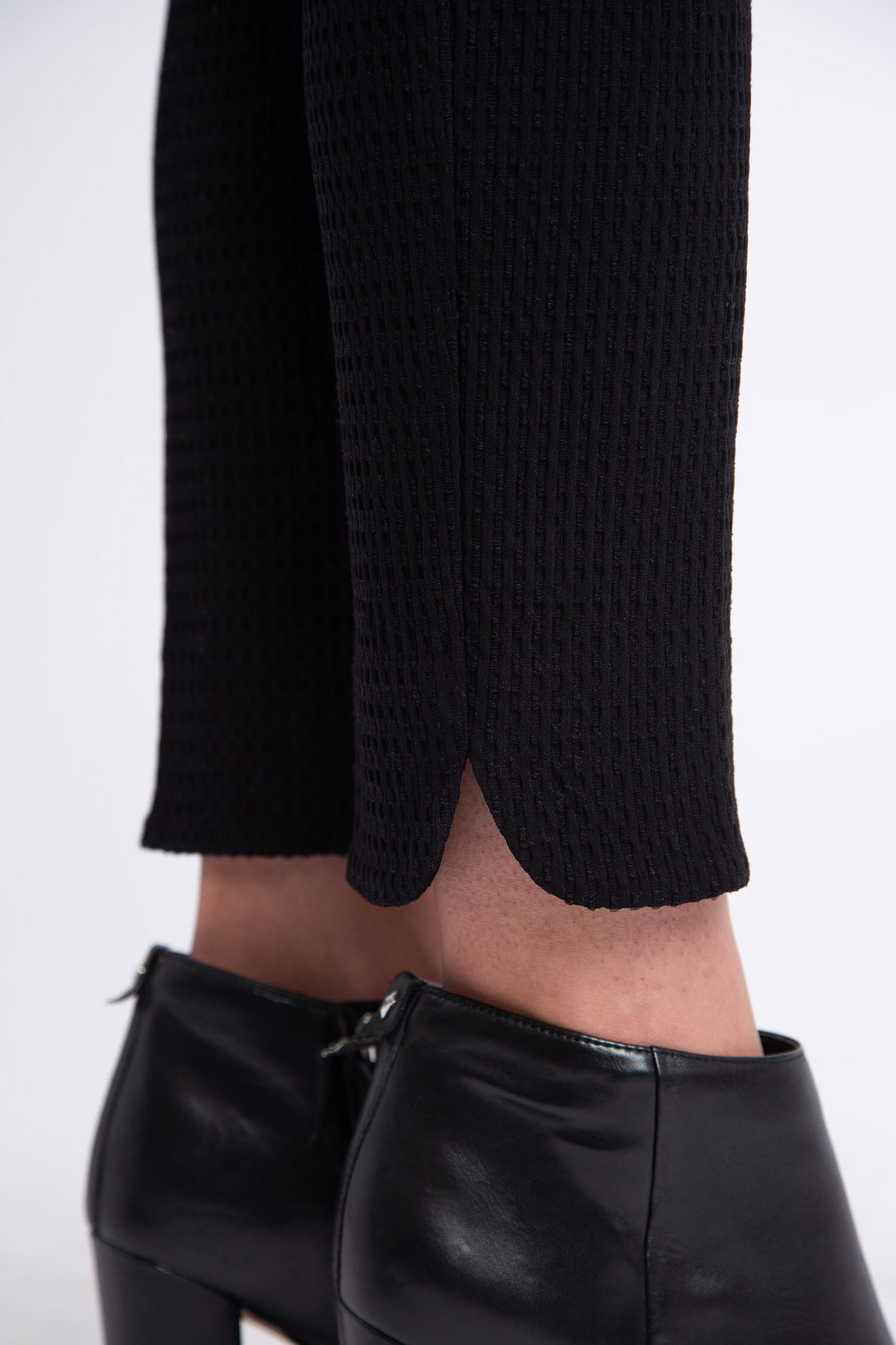 Pull-On Petal Slit Pant  Image 4