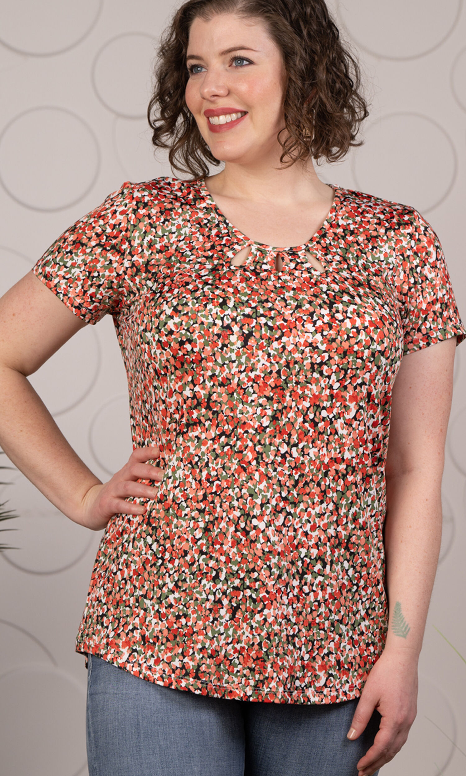 Short Sleeve Triple Keyhole Top Image 1