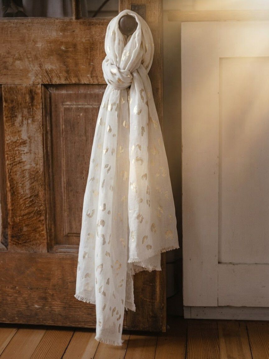 Frill Edge Metallic Scarf