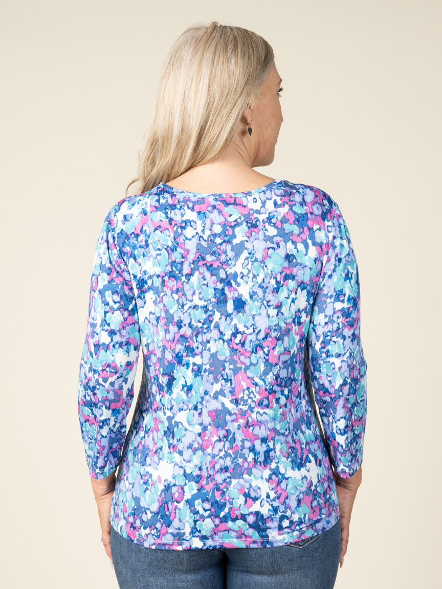 3/4 Sleeve Top With Keyhole and Buckle Detail Image 2