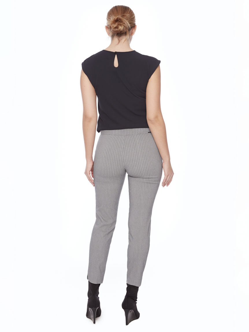 Pull-On Tummy Smoothing Ankle Pant