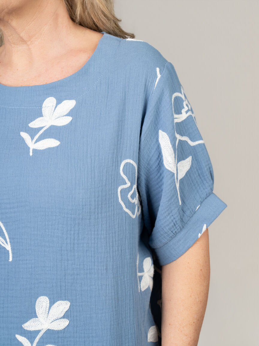 Elbow Sleeve Embroidered Top