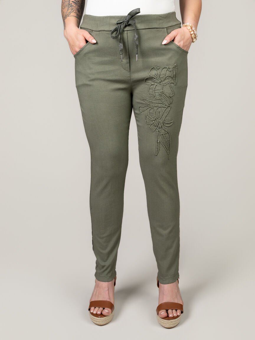 Pull-On Pants With Embroidery Detail