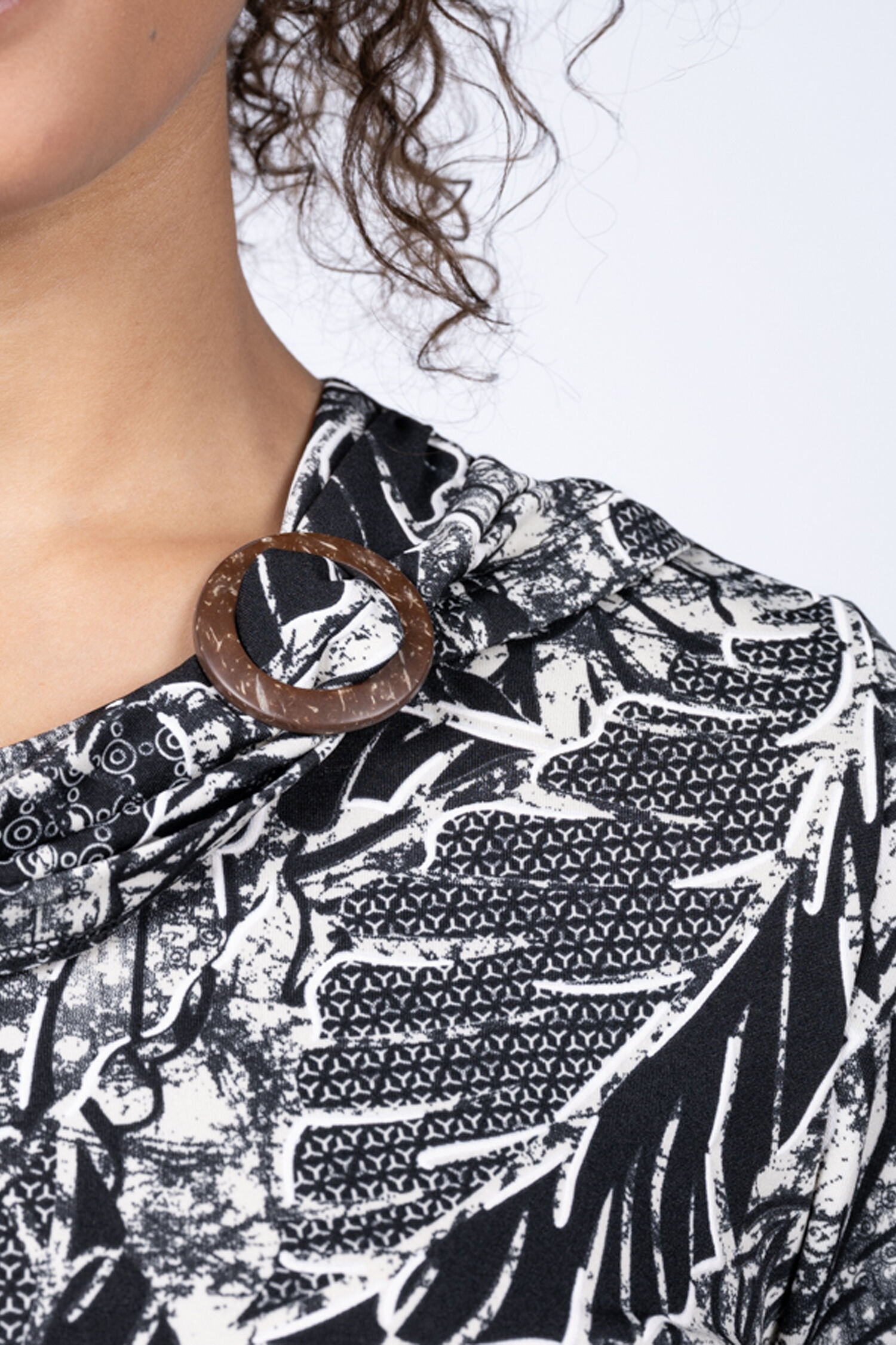 Coconut Buckle Tropical Print Top Image 2