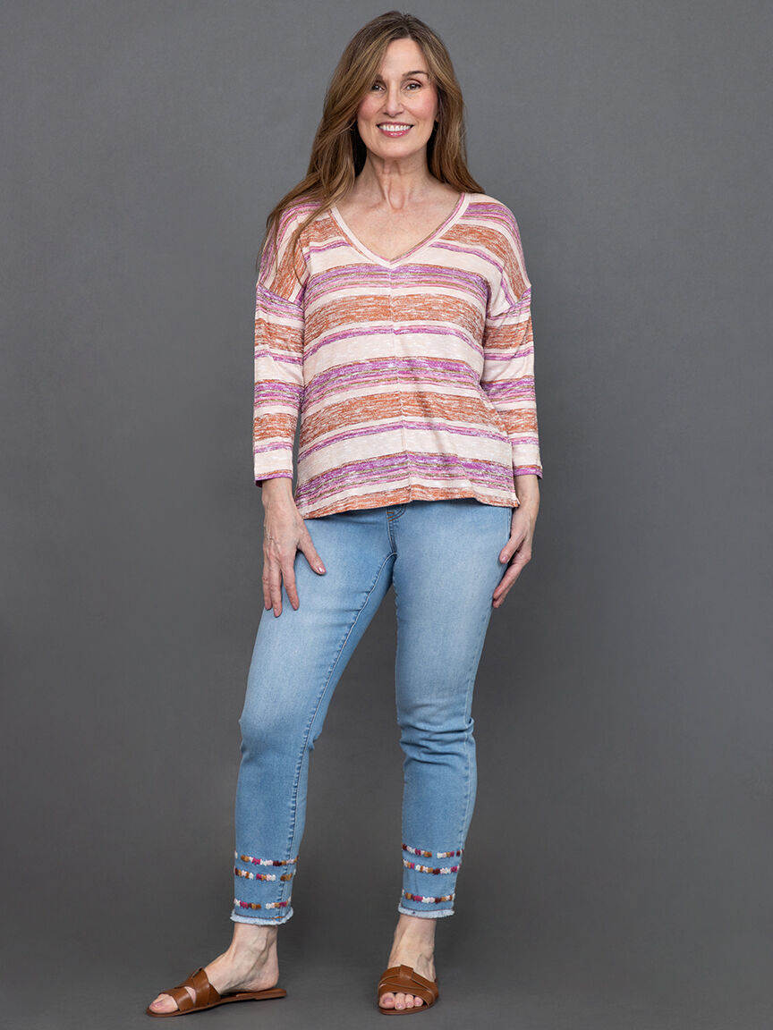 &frac34; Sleeve Combo Print V-Neck Top, Red