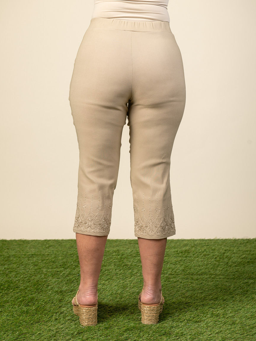 Pull-On Capri Pants with Floral Embroidery Hem Image 2