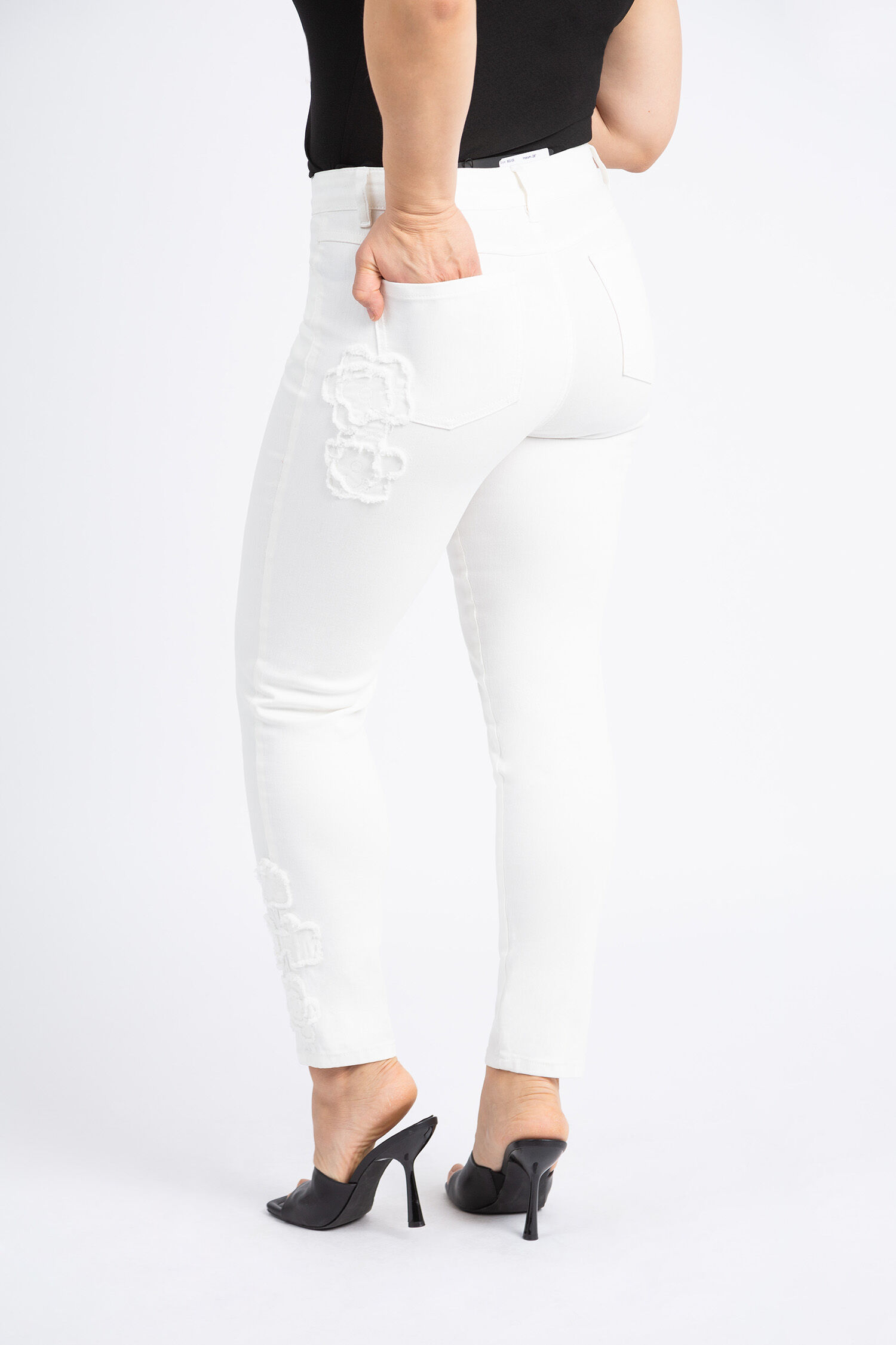 Applique High-Rise Jeans Image 3
