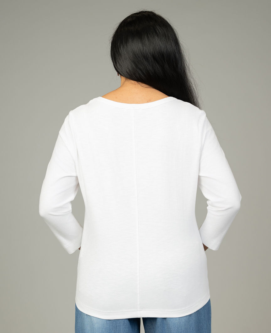 3/4 Sleeve Scoop Neck Top With Buttons Image 3