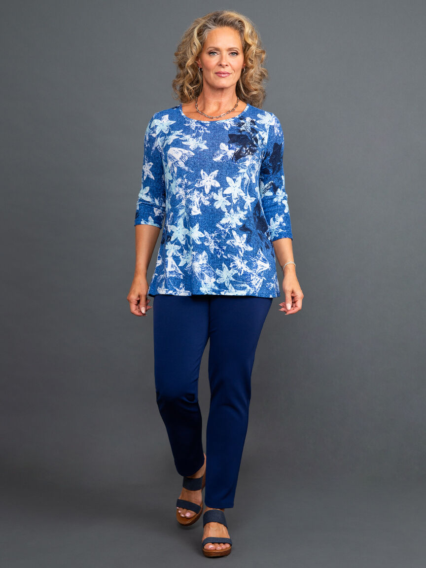 &frac34; Sleeve Floral Top Image 1
