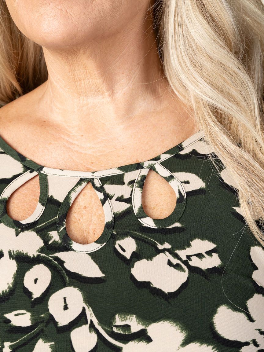 3/4 Sleeve Floral Top With Keyhole Detail