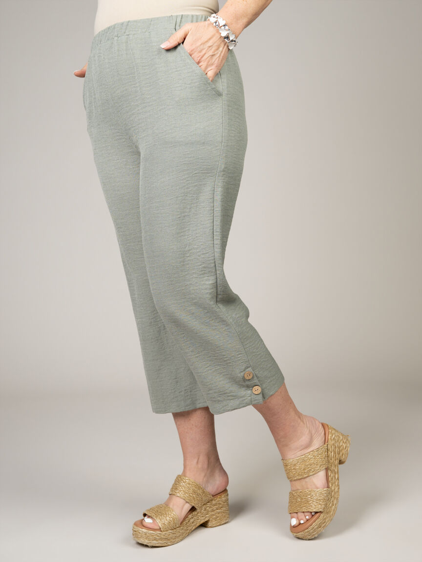 Flowy Pull-On Capris
