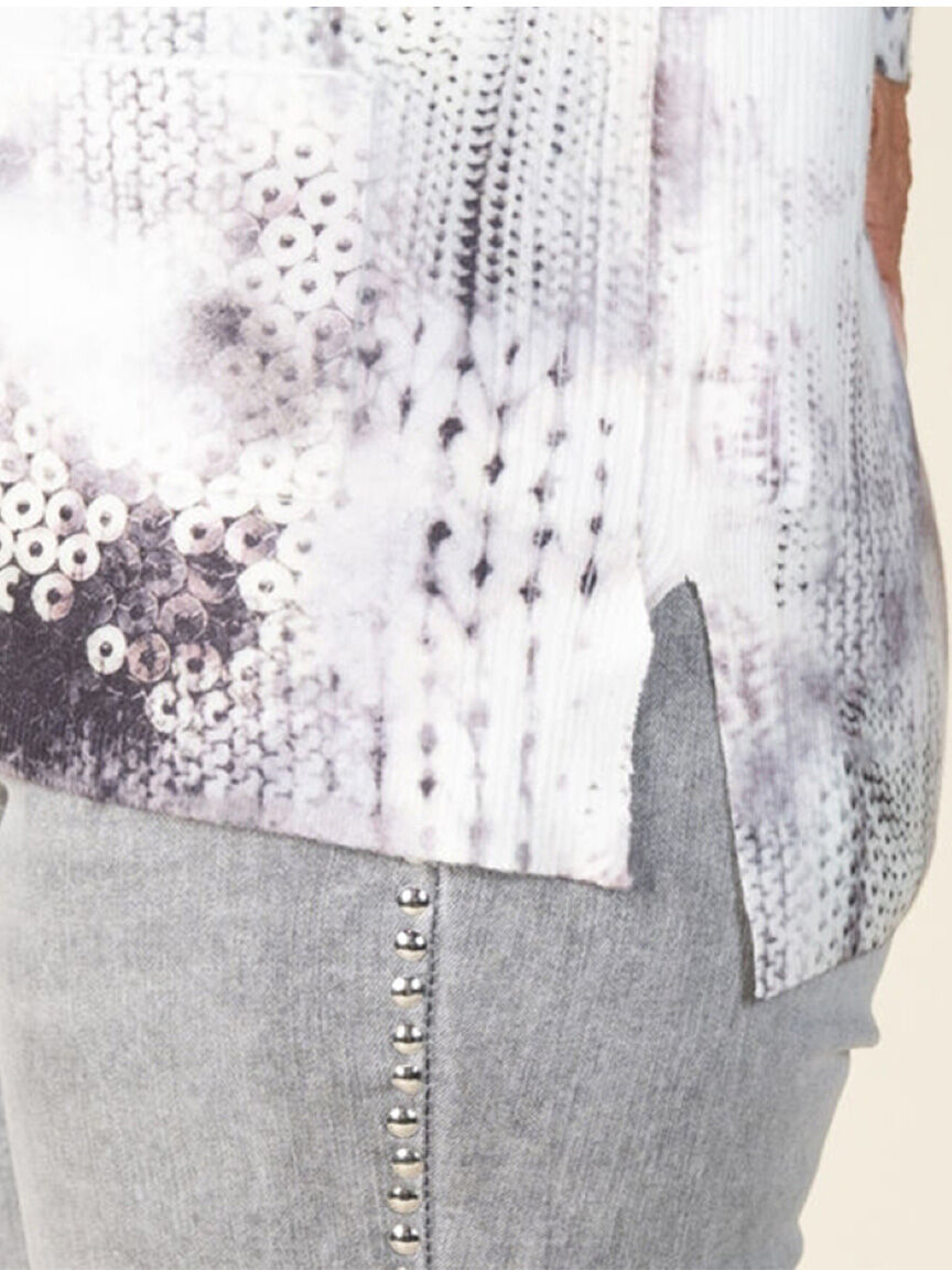 Long Sleeve Printed Sweater with Front Pockets