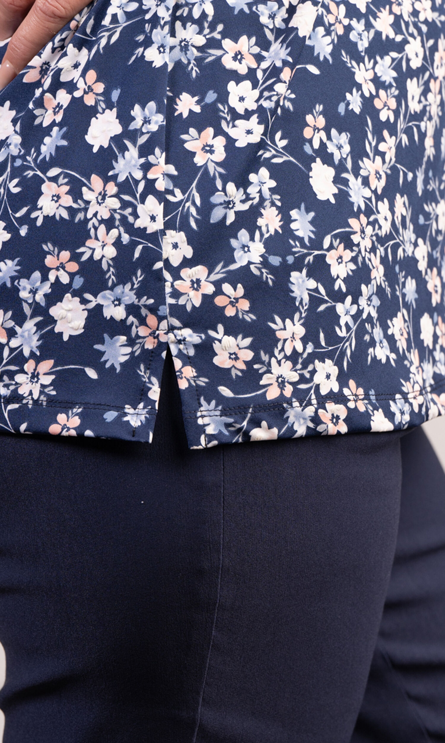 Sleeveless Side Split Floral Top Image 3