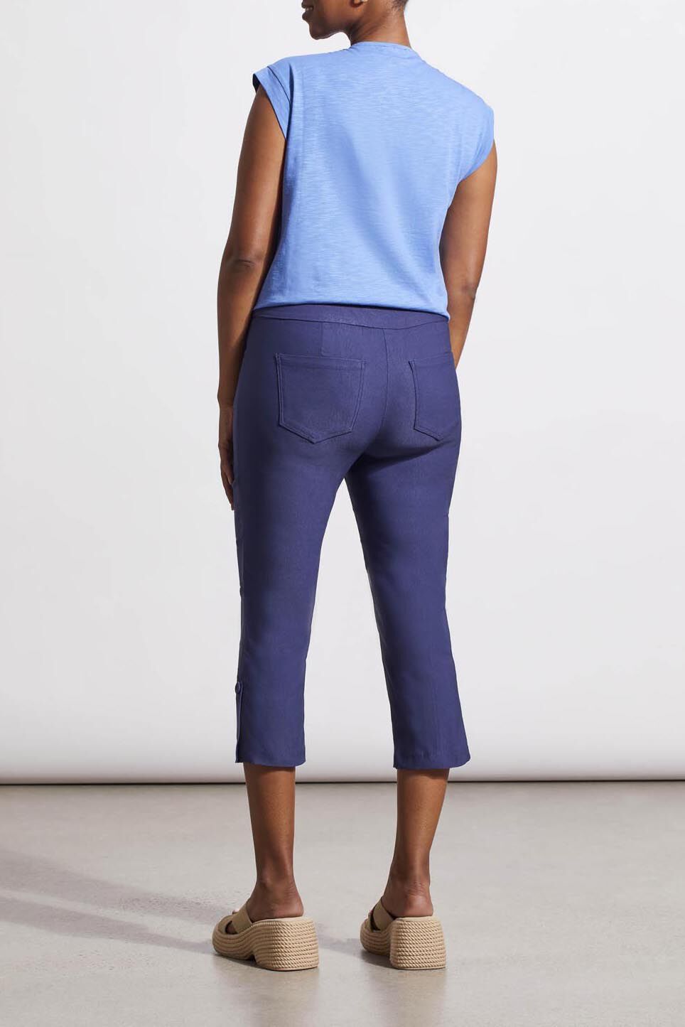 Flatten It&reg; Pull-On Capri Image 2