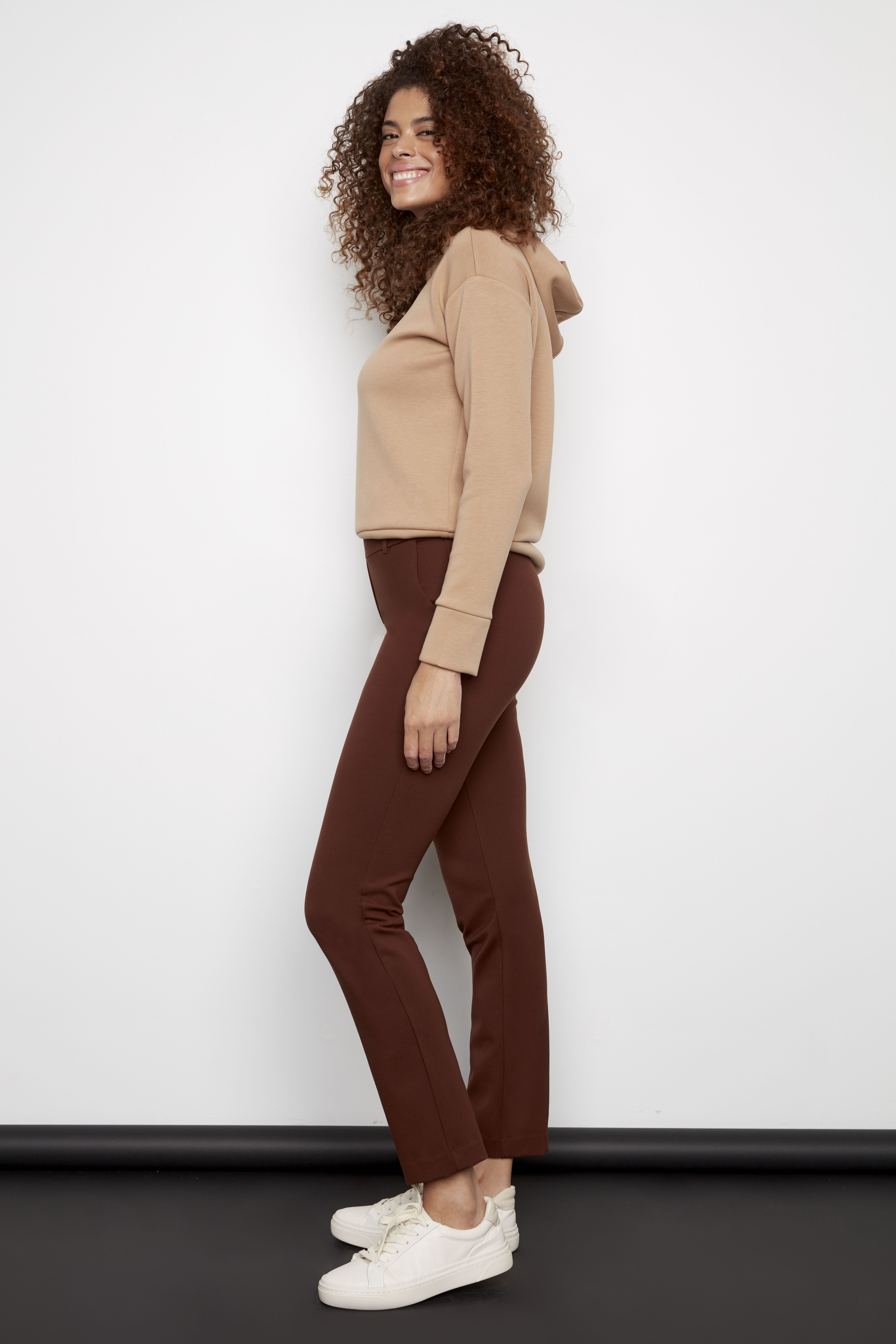 Scottie Slim Ponte Pant Image 2