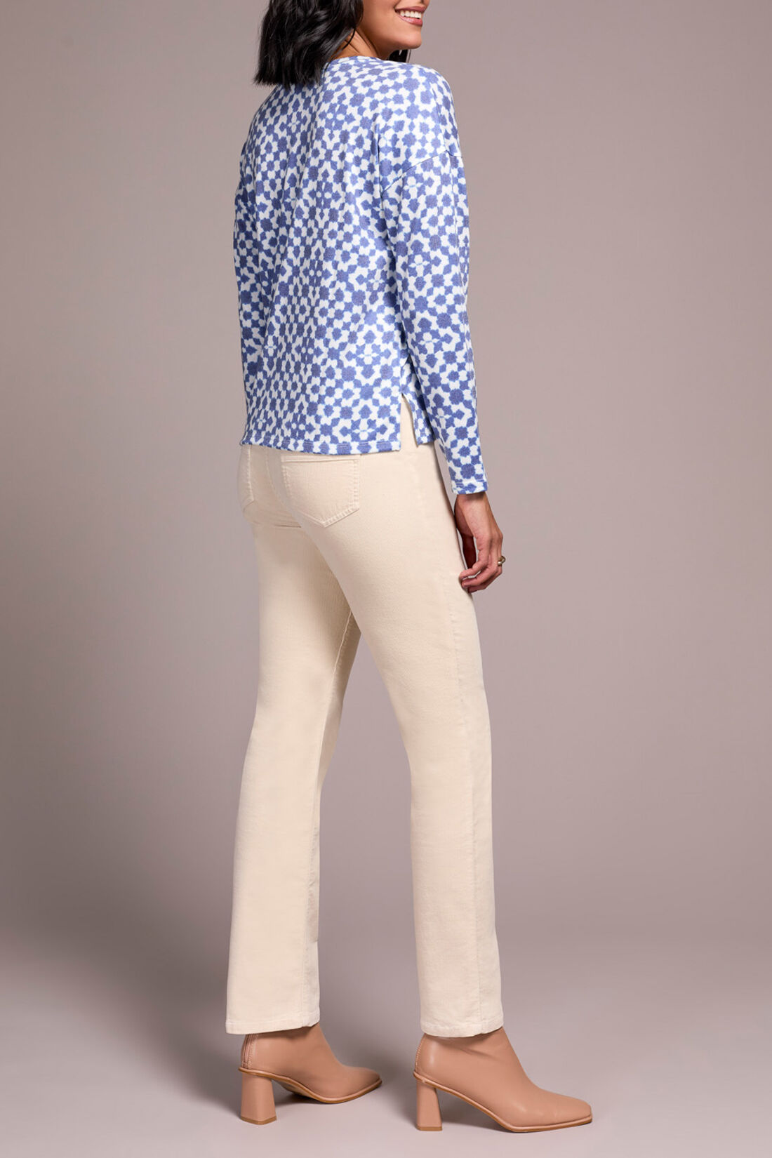 Fuzzy soft V-Neck Combo Print Top