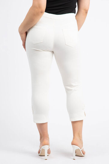 Women’s Capris - Suzanne’s Fashions