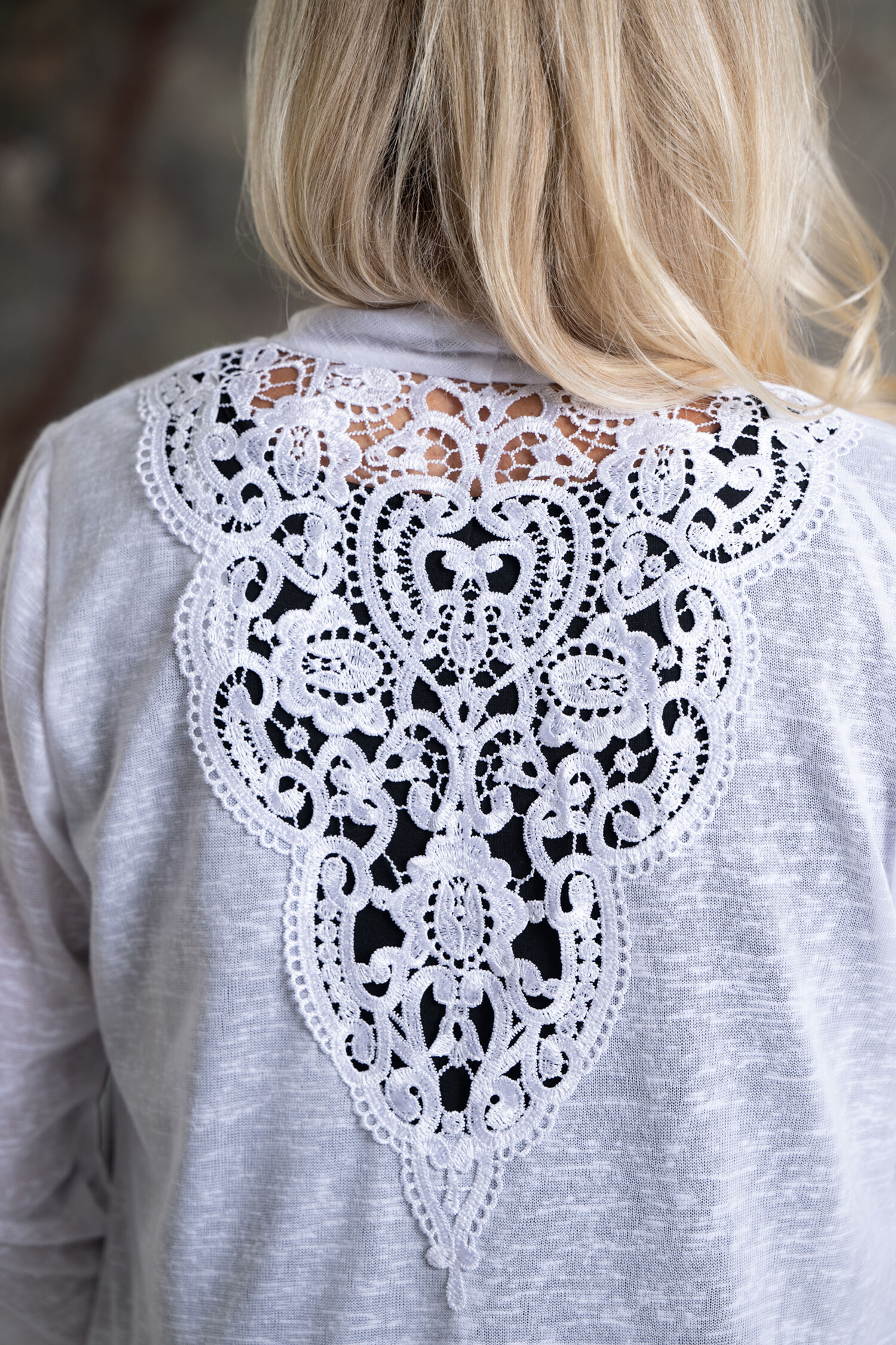 &frac34; Sleeve Lace Back Cardigan Image 3