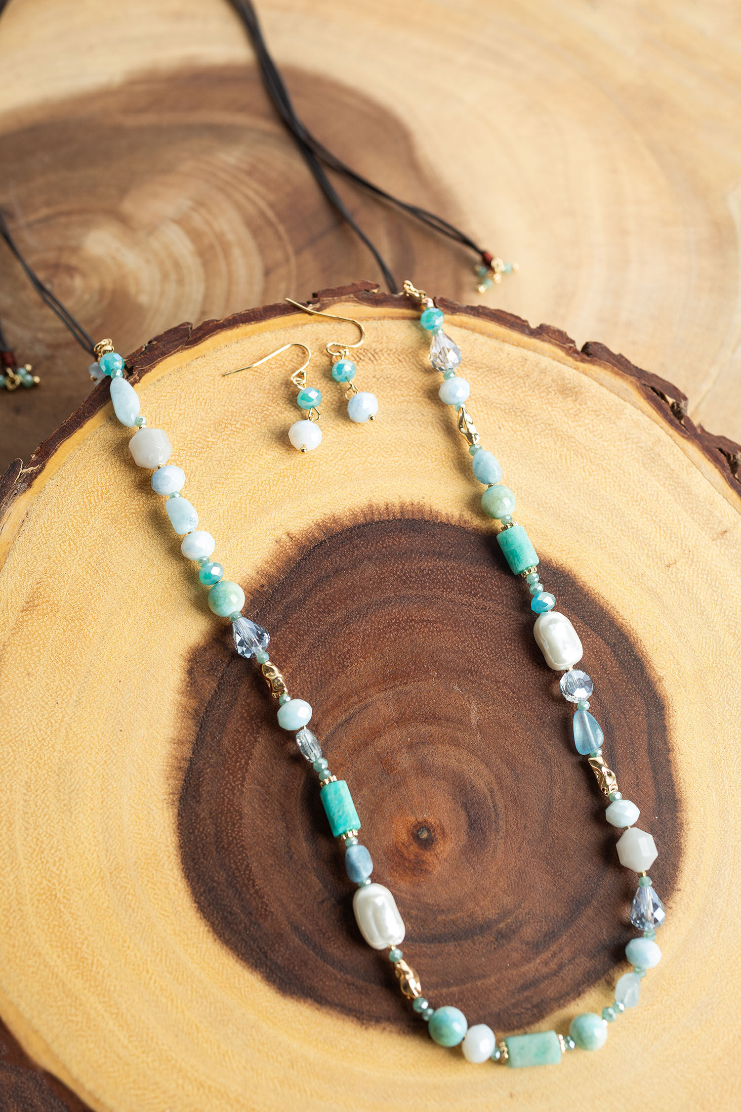 Adjustable Cord Necklace Set Image 1