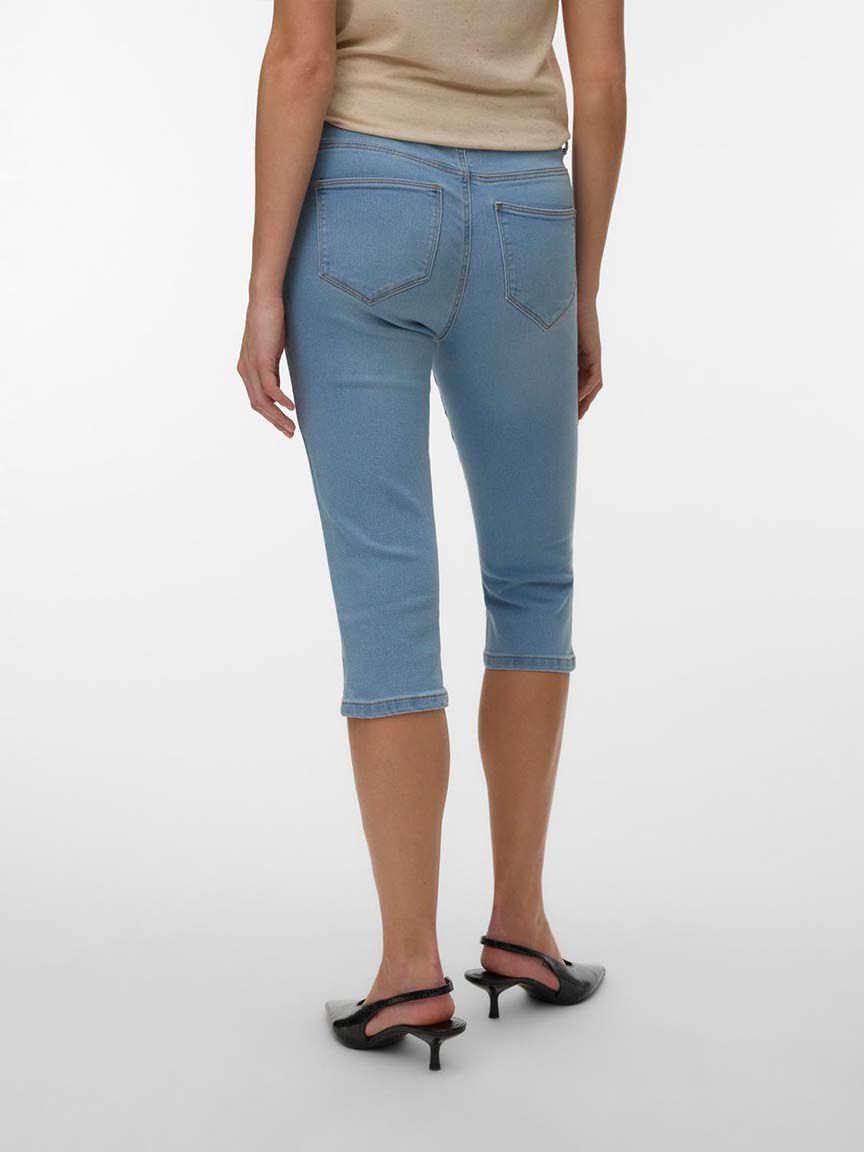 Mid Rise Slim Capri