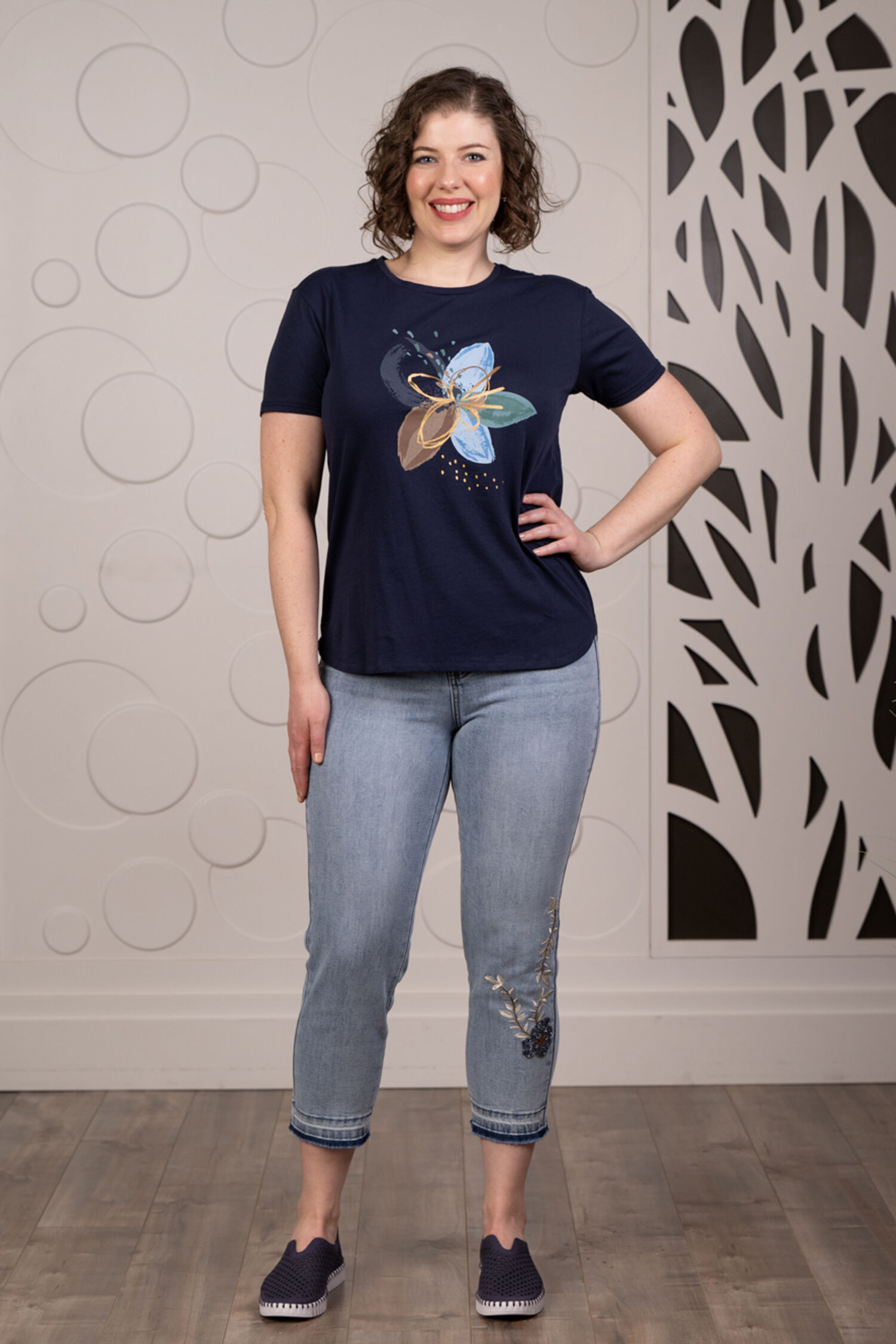 Short Sleeve Glitter Graphic T-Shirt