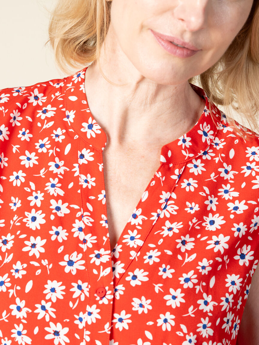 Sleeveless Blouse with Daisy Print Image 5