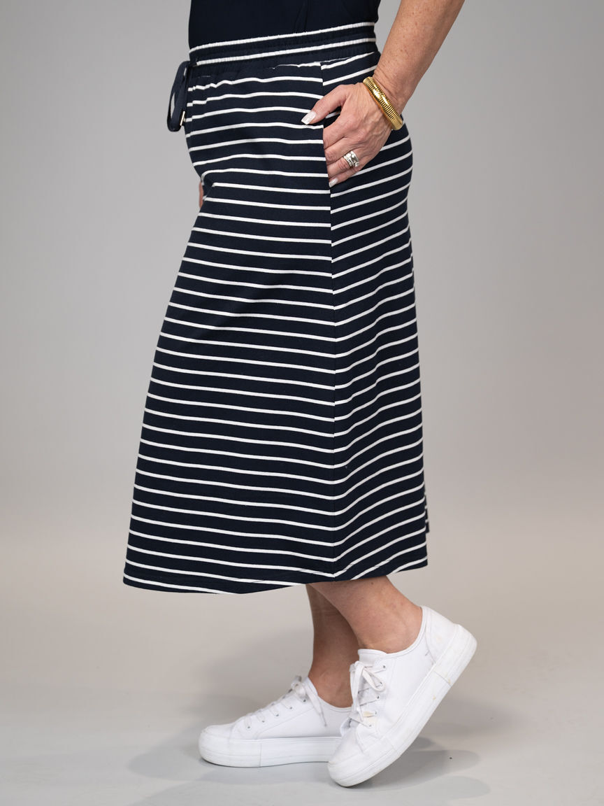 Pull-On Striped Skirt With Pockets Image 5