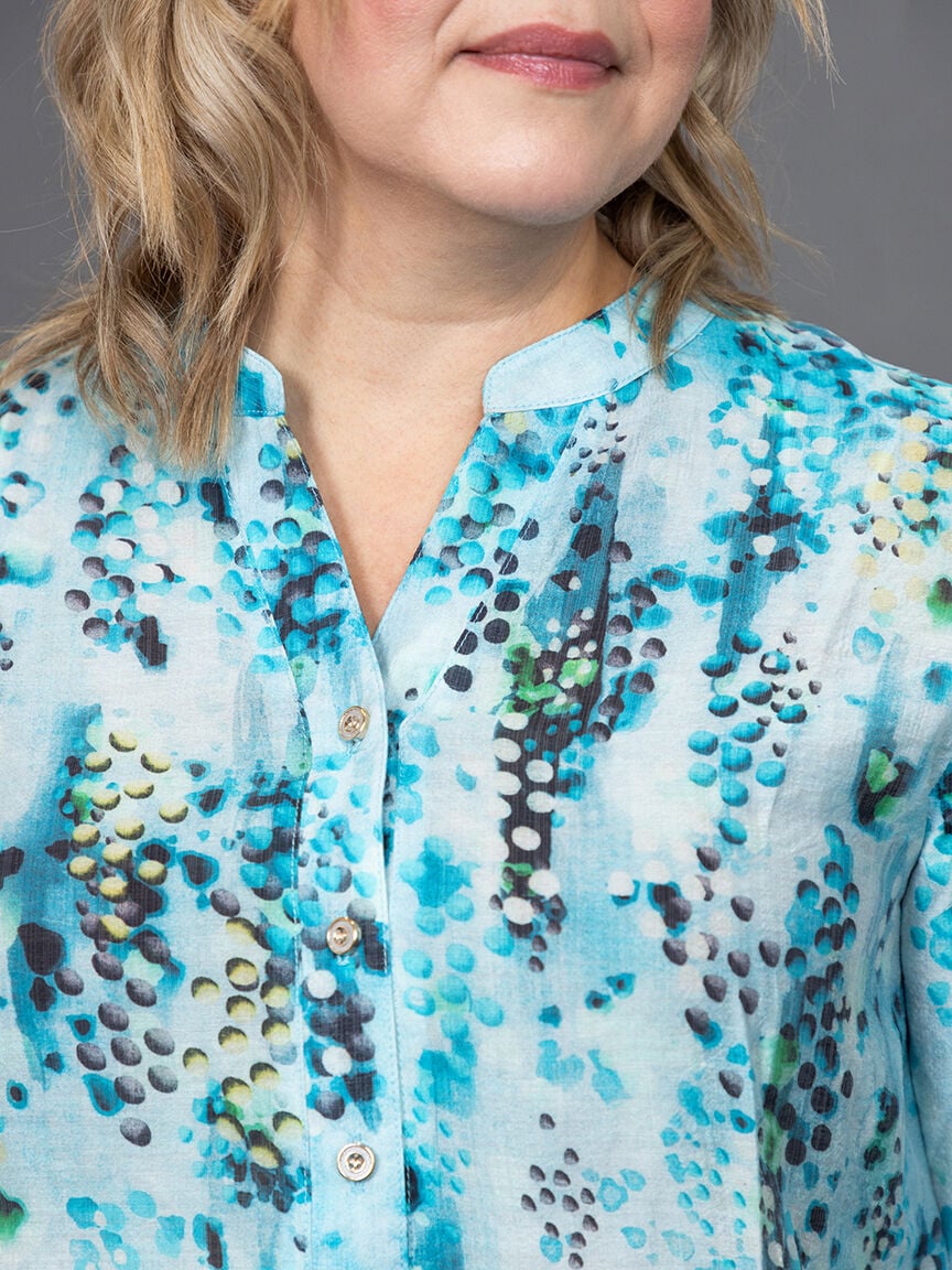 &frac34; sleeve button down turquoise patterned blouse Image 5