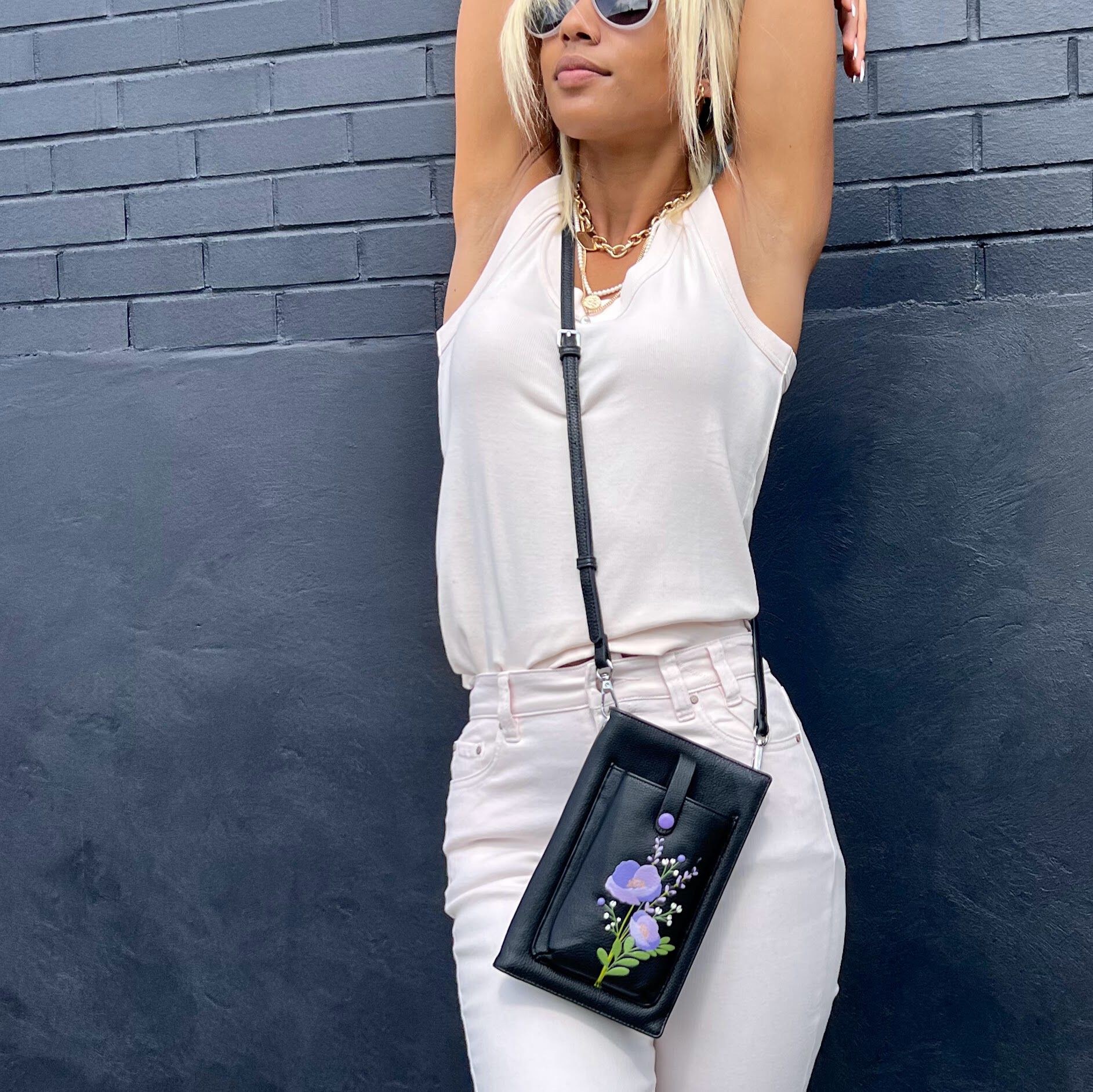 Meadow ismart pocket crossbody  Image 2