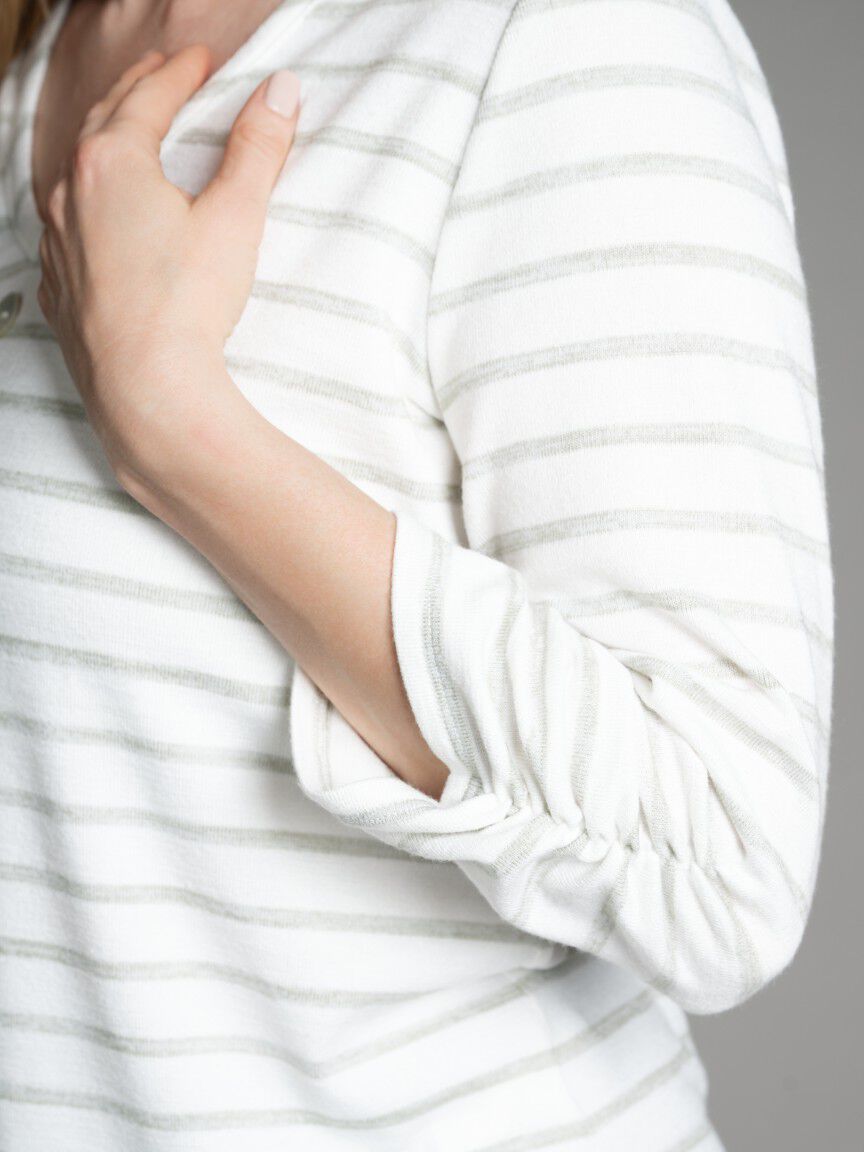 3/4 Sleeve V-Neck Top