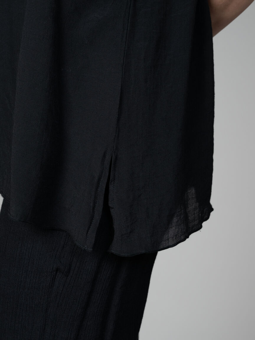 Short Sleeve FLowy V-Neck Top